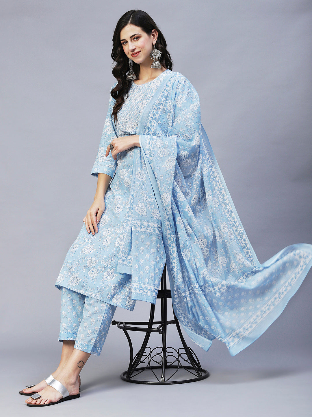 Women Blue Floral Printed Pure Cotton Kurta with Trousers & With Dupatta