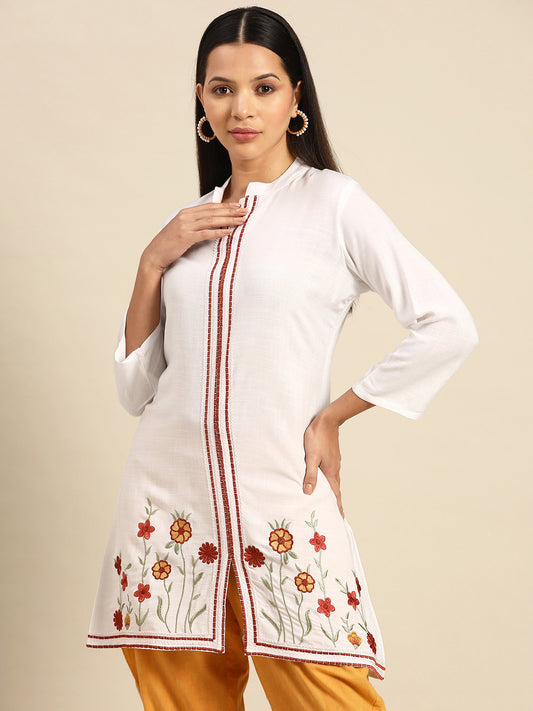 White Floral Embroidered Thread Work Kurti