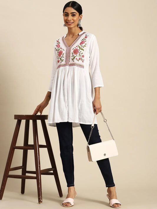 Floral Embroidered V-Neck Thread Work Thread Work Pleated Kurti