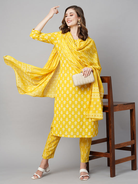 Floral Printed Sequinned Pure Cotton Kurta with Trousers & With Dupatta