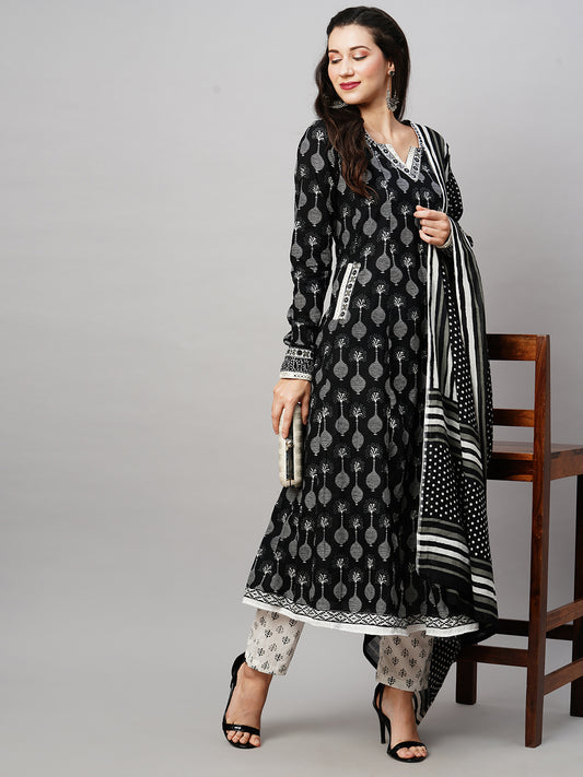 Women Blue & white Yoke Design Empire Pure Cotton Kurti with Dhoti Pants