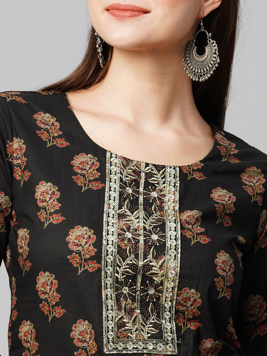 Floral Printed Embroidered Thread Work Pure Cotton Kurta & Trousers With Dupatta