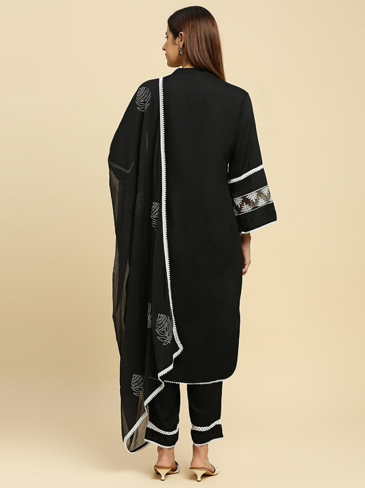 Floral Embroidered Mandarin Collar Rayon Kurta with Trousers & Dupatta